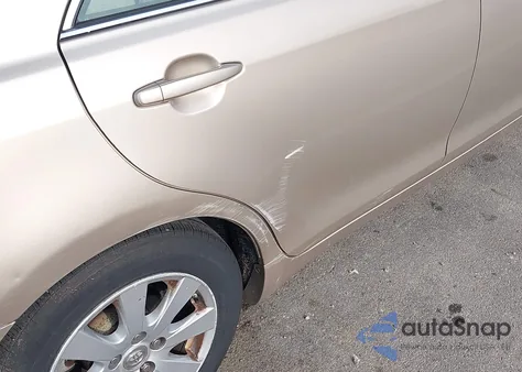 2007 Toyota Camry Hybrid z USA, uszkodzony, nr VIN 4T1BB46K77U010378